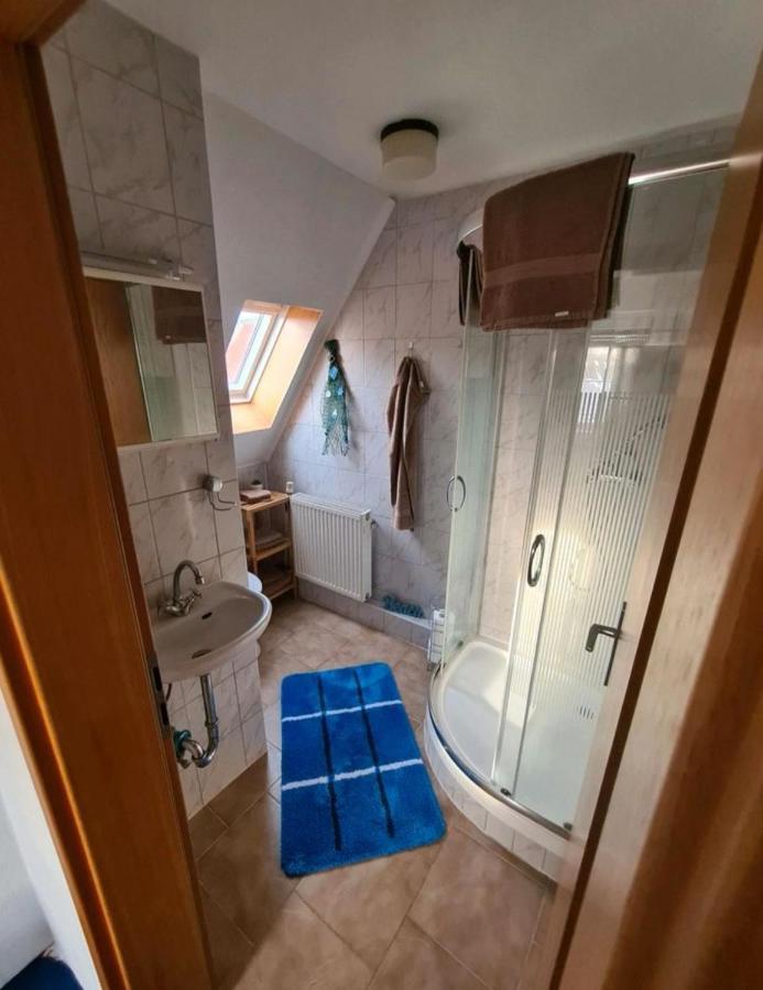 Monteurs-Ferienwohnung Emden Eksteriør bilde
